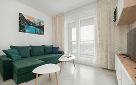 Tobaco Park II Modern Apartment with Parking near Atlas Arena in Łódź by Noclegi Renters